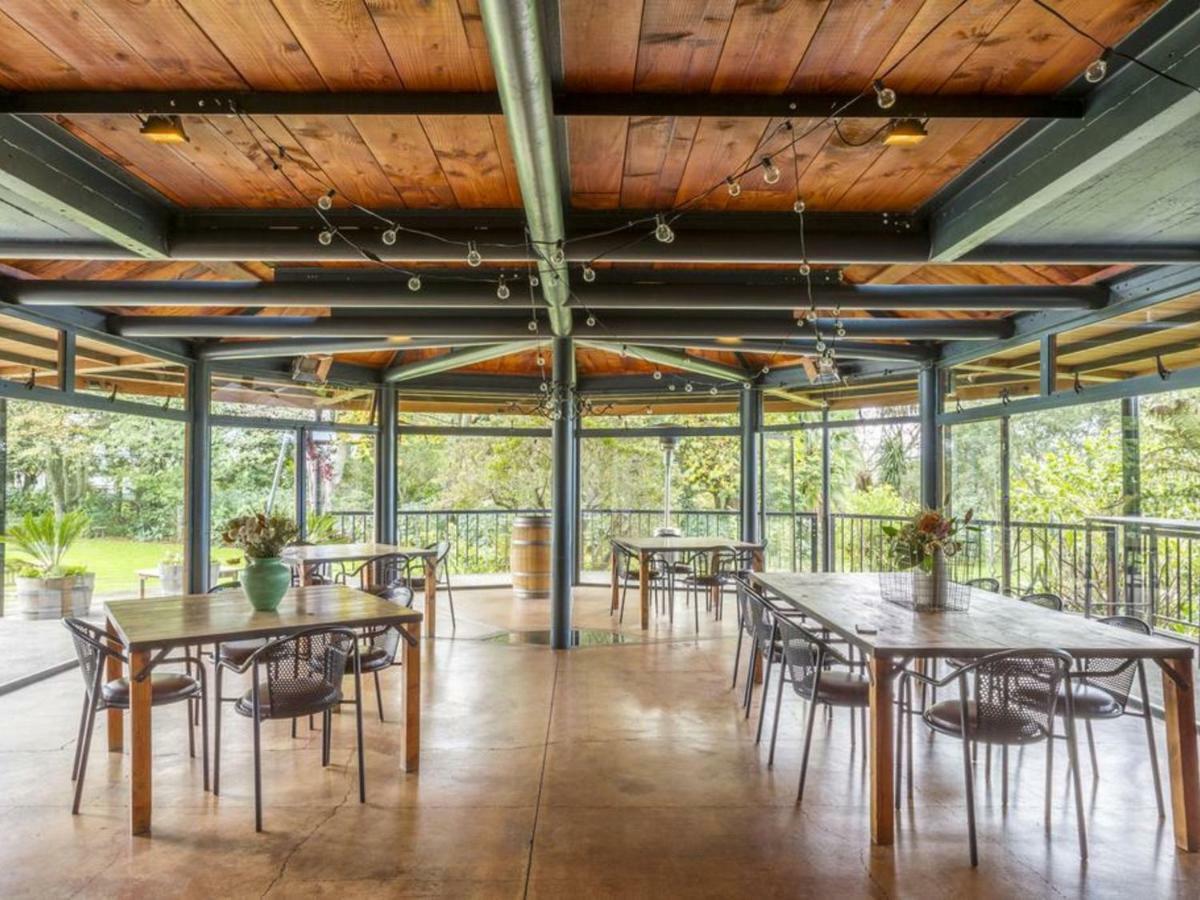 Tamahere The Narrows Landing Hotel מראה חיצוני תמונה